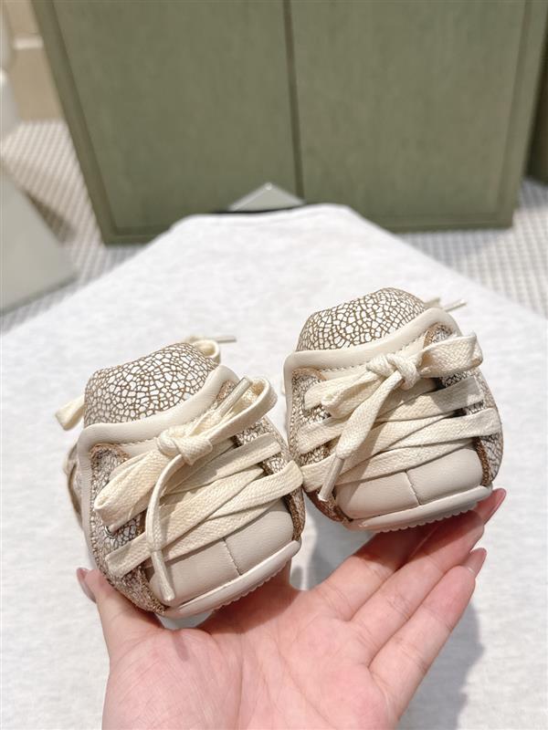 20251127165610411 310